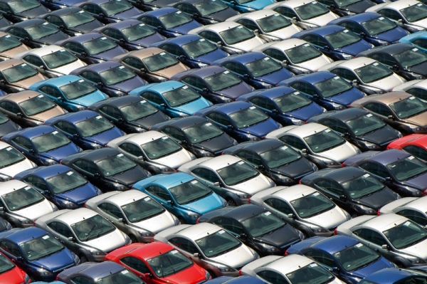 В Бельгии из-за санкций застряли 8 тыс. люксовых автомобилей, предназначенных для отправки в Россию