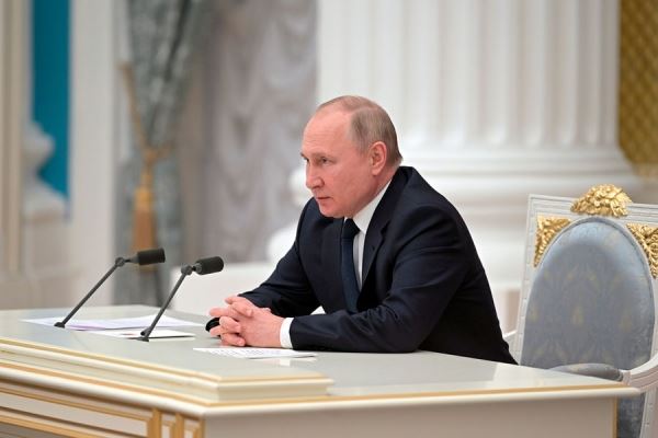 Путин увеличил размер премии имени маршала Жукова в десять раз 