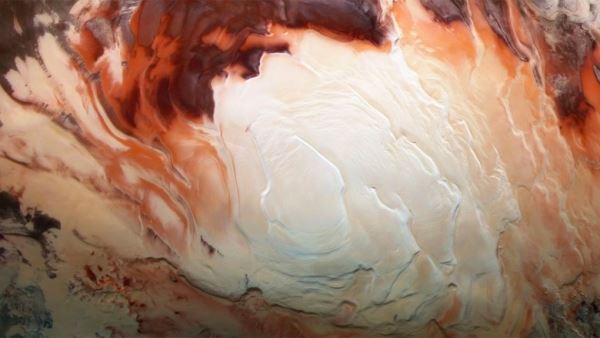 На южном полюсе Марса нашли возможные следы движения льдов