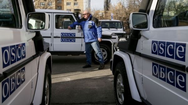 ОБСЕ призывает освободить задержанных в Донбассе наблюдателей 